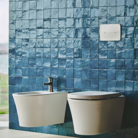 Ideal Standard Blend Curve Сиденье SLIM для унитаза, с микролифтом, быстосъемное, для  T375101, T374901, T465501 , цвет: белый глянец 