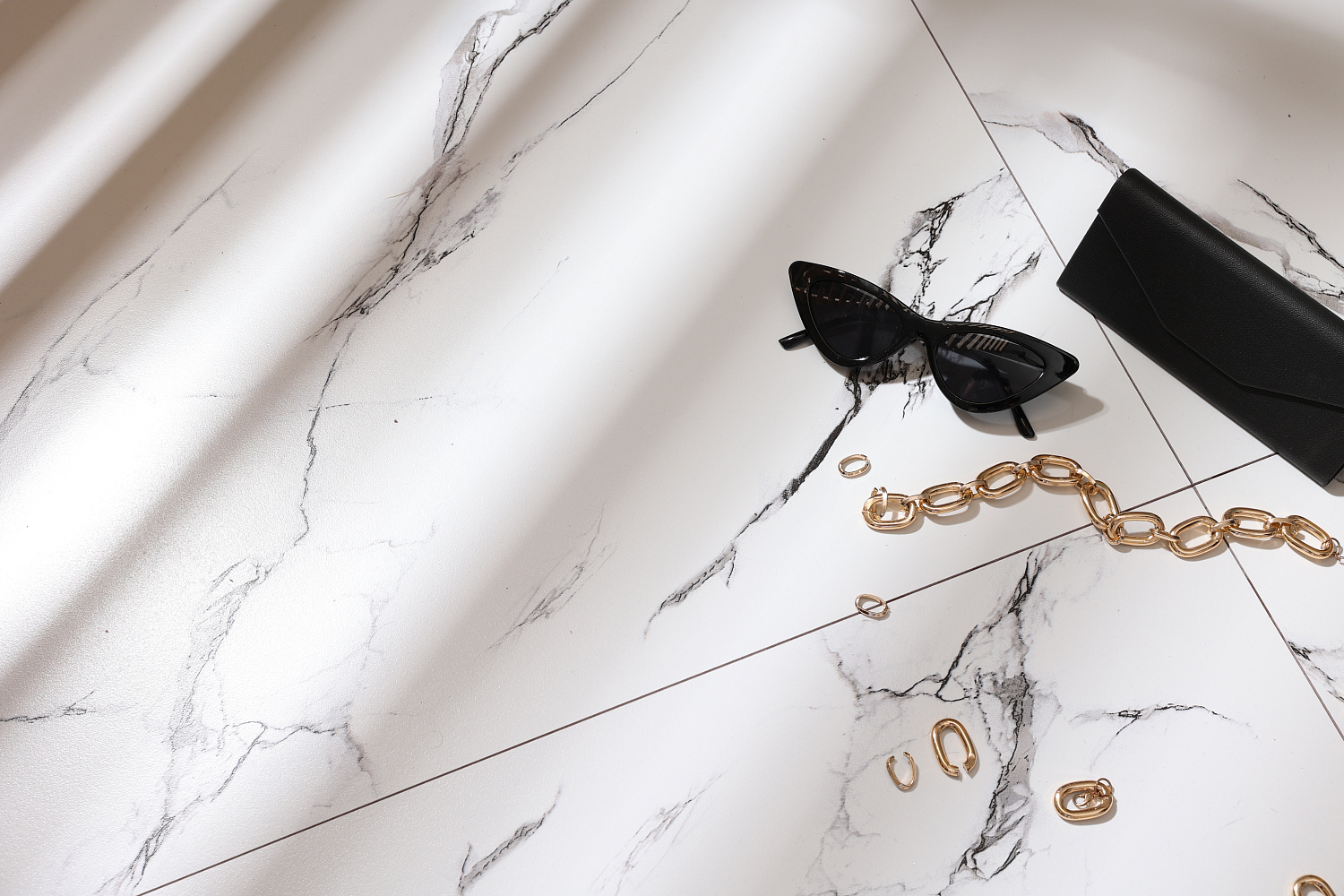  Molly white структура 60x60