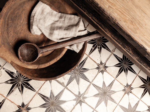  38186 FS STAR Black LT 45х45х0,95 см 