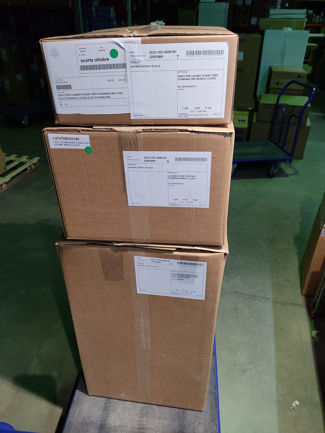 OASIS PLISSE Раковина напольная Ø440х950 мм, без отв. для смесителя, без перелива, c донным клапаном, кольцо золото, цвет белый (упаковка-3-х коробки)