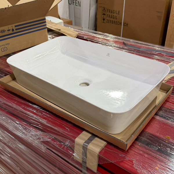 Ideal Standard Ipalyss Раковина 650х395хh120 мм, накладная, прямоуг, без отв. под смес., с крепежом, шаблоном, покрытие: Diamatec® цвет: белый глянец 