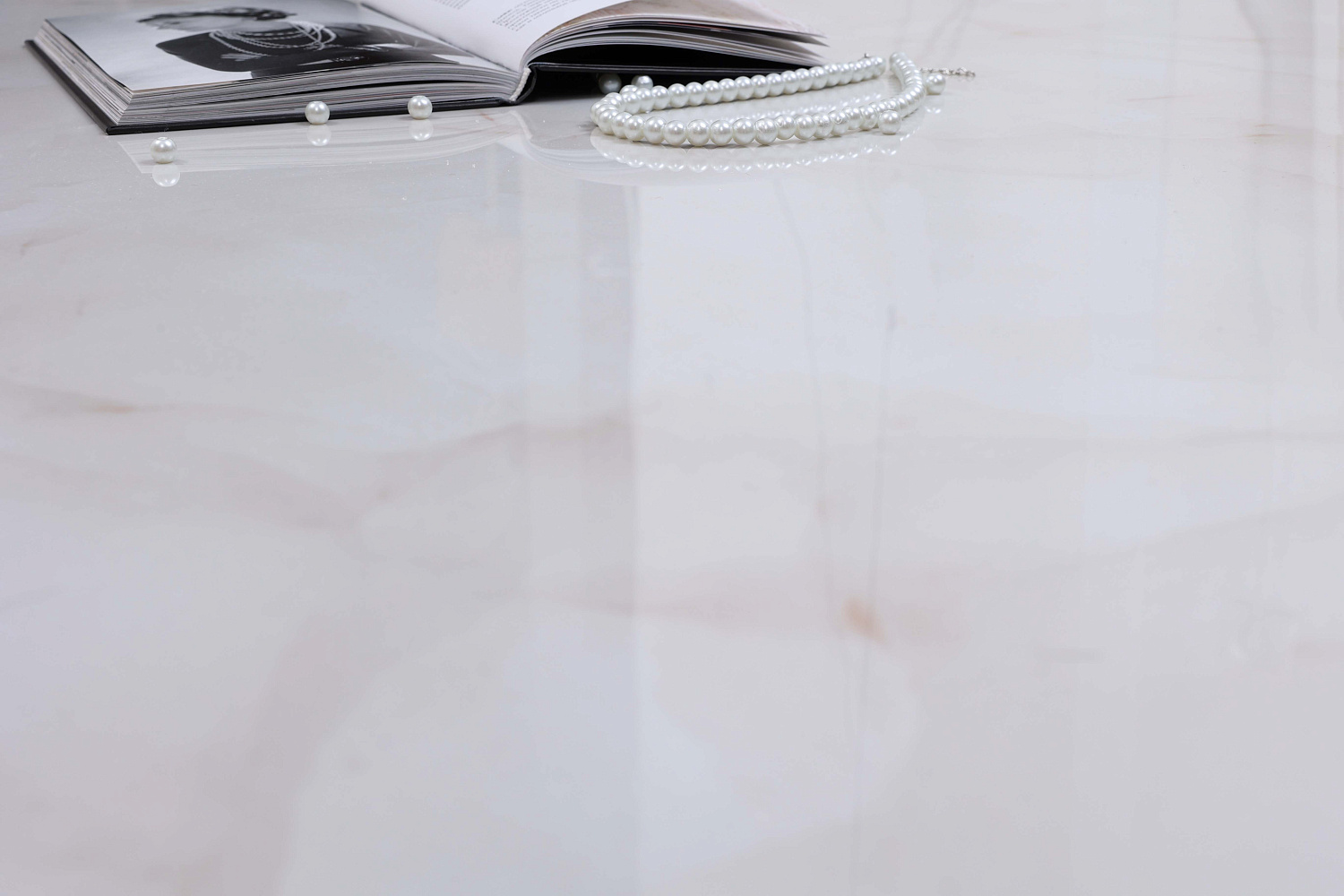  Brais White Glossy 60x60