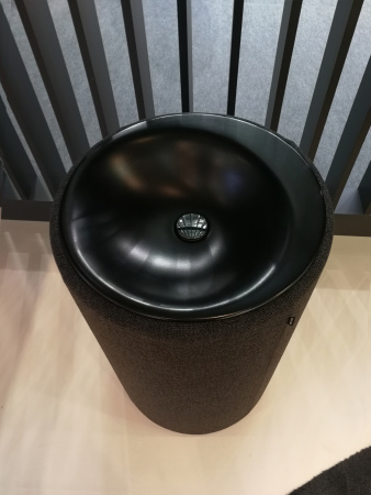 Bette Lux Oval Couture Подиум для раковины А220 с текстильной обивкой , высота 890см,  цвет угольно-черный 853 