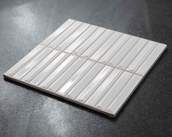  Melody White 20x20 (1,00) 