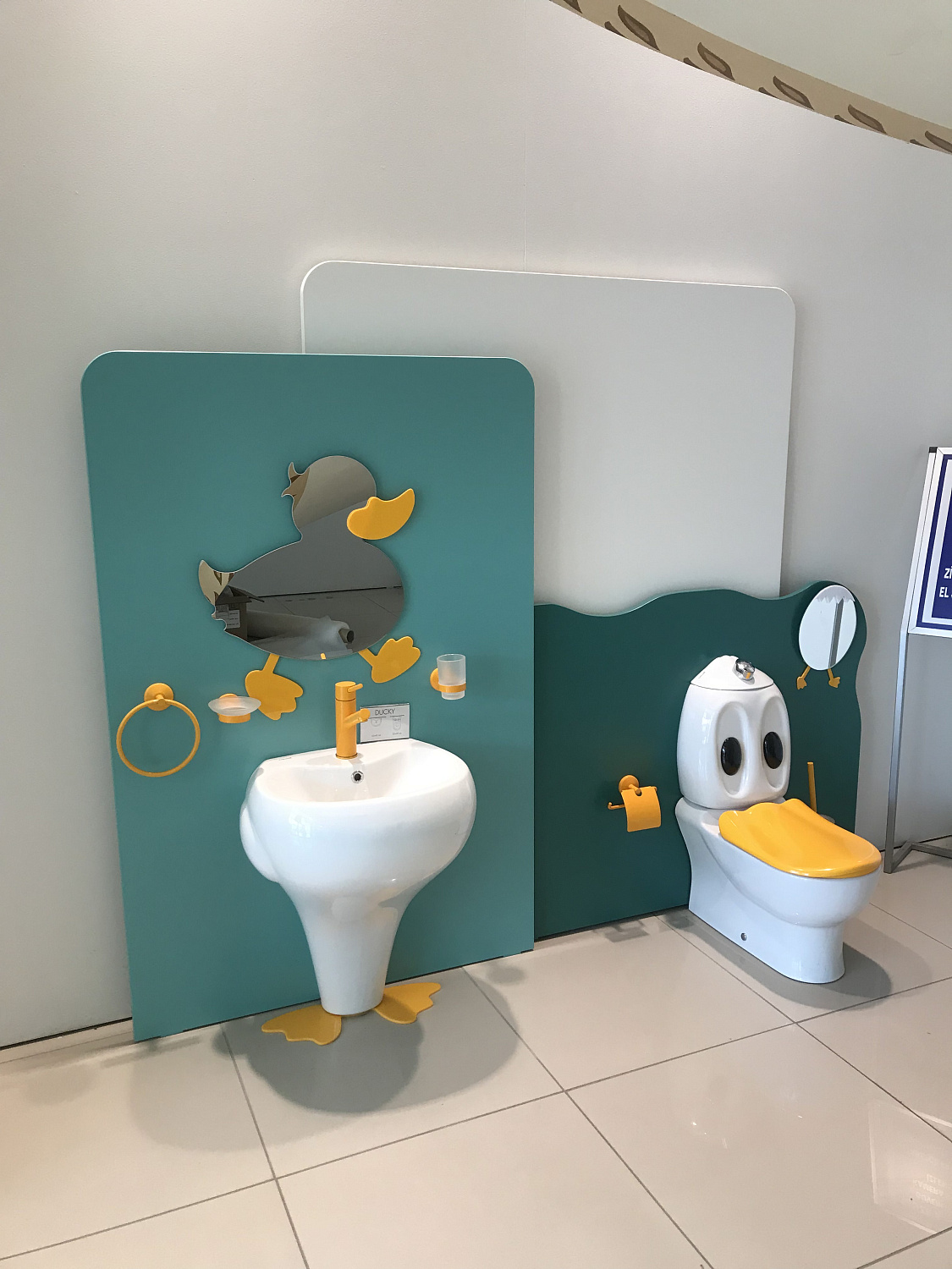 CREAVIT DUCKY Раковина напольная детская ЖЕЛТЫЙ DC052.00000Y